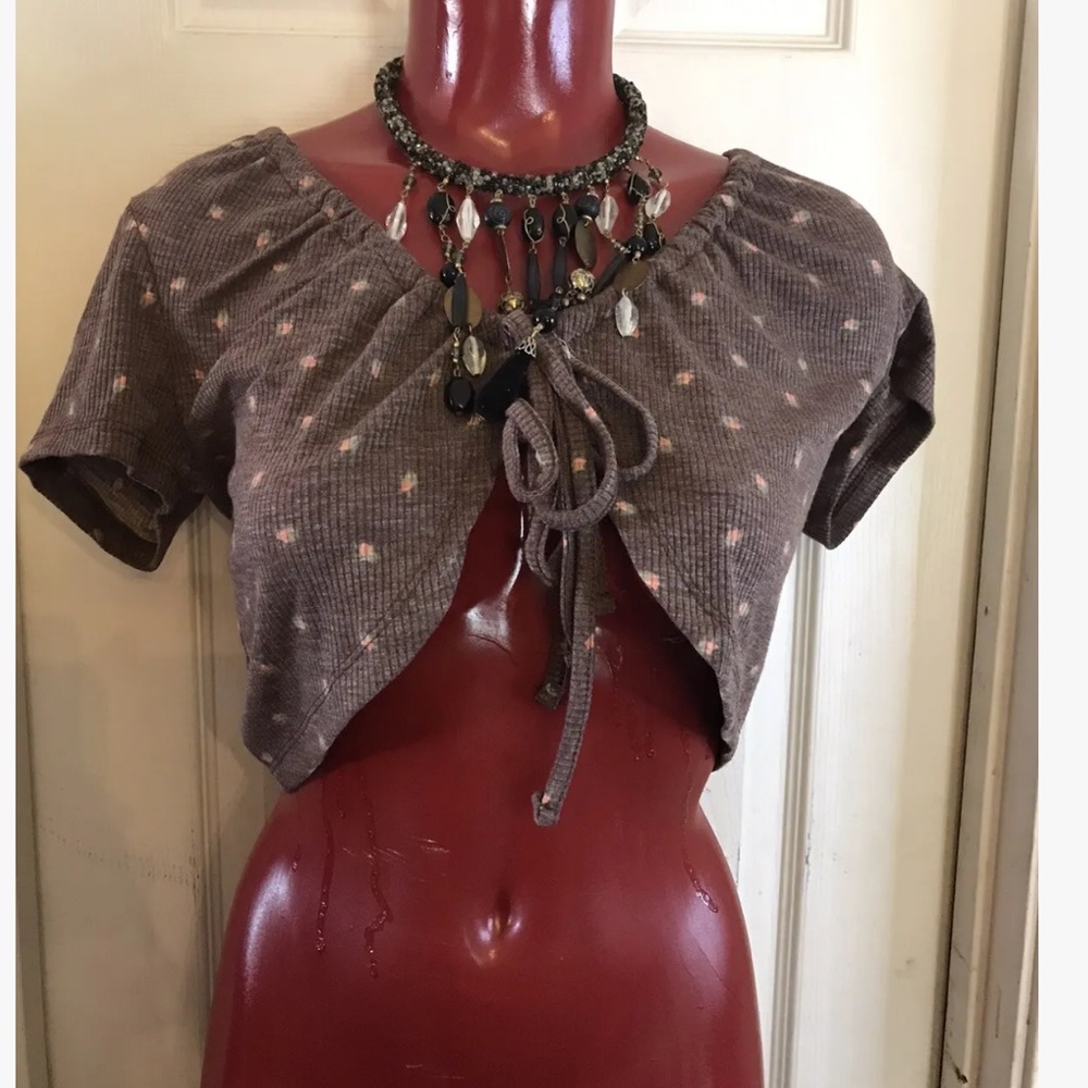 NWT NO COMMENT RIBBED FLORAL CARDIGAN SHRUG CROP TIE FRONT TOP - SIZE LARGE L